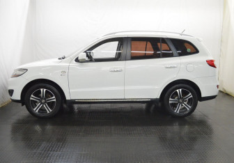 Подержанный автомобиль Hyundai Santa Fe 2010 года (8 фото)