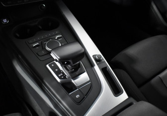 Подержанный автомобиль Audi A4 Wagon 2019 года (11 фото)