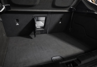 Подержанный автомобиль Infiniti QX30 2017 года (27 фото)