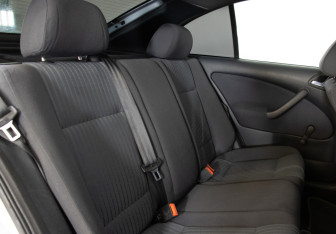 Подержанный автомобиль Skoda Octavia Liftback 2008 года (17 фото)