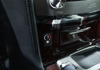 Подержанный автомобиль Lexus LX 2013 года (27 фото)