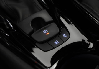 Подержанный автомобиль Toyota C-HR 2021 года (17 фото)