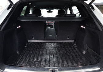 Подержанный автомобиль Audi Q5 2021 года (32 фото)