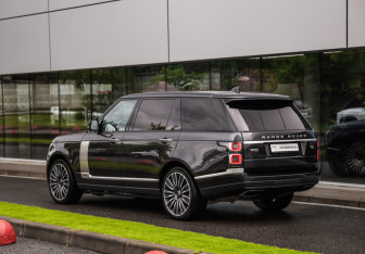 Подержанный автомобиль Land Rover Range Rover 2019 года (8 фото)