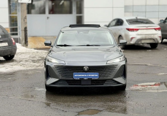 Подержанный автомобиль Changan Lamore 2023 года (2 фото)
