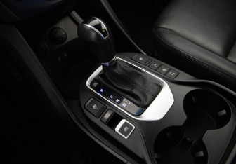 Подержанный автомобиль Hyundai Santa Fe 2015 года (16 фото)