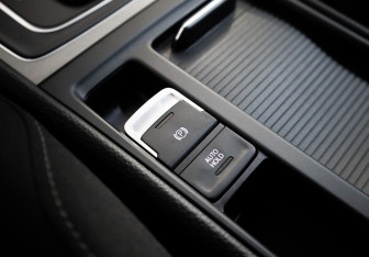 Подержанный автомобиль Volkswagen Golf Hatchback 2013 года (17 фото)