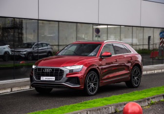 Подержанный автомобиль Audi Q8 2020 года (3 фото)