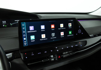 Подержанный автомобиль Changan UNI-K 2023 года (16 фото)