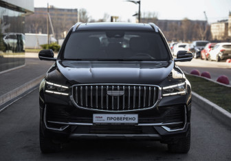 Подержанный автомобиль Geely Monjaro 2025 года (3 фото)