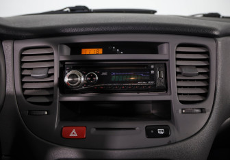 Подержанный автомобиль Kia Rio Hatchback 2007 года (14 фото)