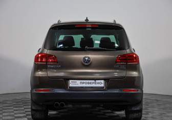 Подержанный автомобиль Volkswagen Tiguan 2015 года (6 фото)