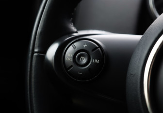 Подержанный автомобиль MINI Countryman 2018 года (12 фото)