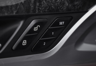 Подержанный автомобиль BMW X3 2020 года (26 фото)