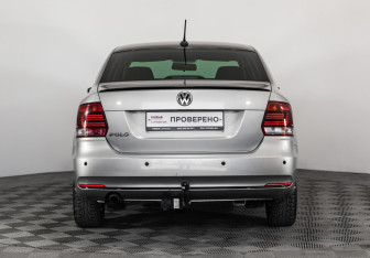Подержанный автомобиль Volkswagen Polo Sedan 2017 года (6 фото)