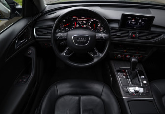 Подержанный автомобиль Audi A6 Sedan 2017 года (11 фото)
