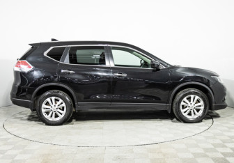 Подержанный автомобиль Nissan X-Trail 2018 года (4 фото)