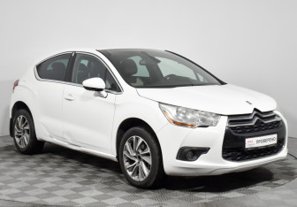 Подержанный автомобиль Citroen DS4 2013 года (3 фото)