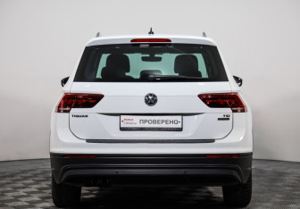 Подержанный автомобиль Volkswagen Tiguan 2017 года (6 фото)