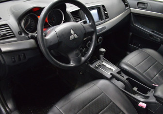 Подержанный автомобиль Mitsubishi Lancer Sedan 2008 года (10 фото)