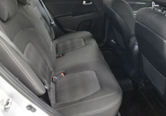 Подержанный автомобиль Kia Sportage 2015 года (13 фото)