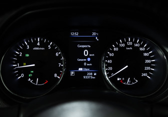 Подержанный автомобиль Nissan X-Trail 2021 года (12 фото)