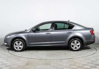 Подержанный автомобиль Skoda Octavia Liftback 2016 года (8 фото)