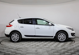 Подержанный автомобиль Renault Megane Hatchback 2014 года (4 фото)