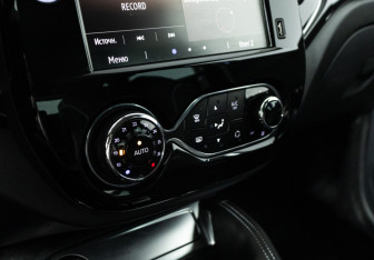 Подержанный автомобиль Renault Kaptur 2020 года (16 фото)