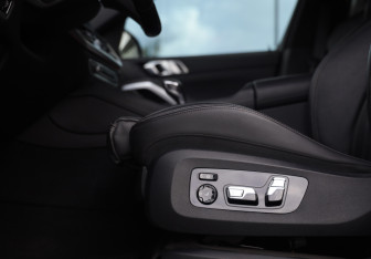 Подержанный автомобиль BMW X6 2021 года (28 фото)