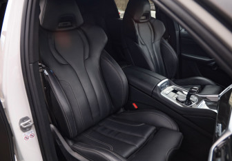 Подержанный автомобиль BMW X6 2021 года (29 фото)