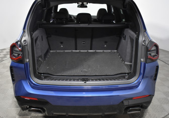 Подержанный автомобиль BMW X3 2023 года (23 фото)