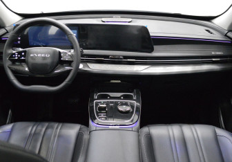 Подержанный автомобиль Exeed LX 2024 года (14 фото)