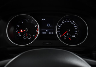Подержанный автомобиль Volkswagen Tiguan 2019 года (18 фото)