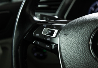 Подержанный автомобиль Volkswagen Tiguan 2017 года (21 фото)