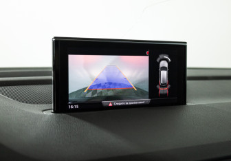 Подержанный автомобиль Audi Q7 2016 года (17 фото)