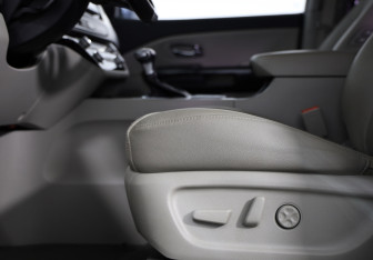 Подержанный автомобиль Kia Carnival 2018 года (23 фото)