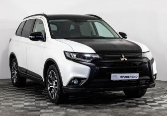 Подержанный автомобиль Mitsubishi Outlander 2016 года (3 фото)