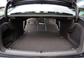 Подержанный автомобиль Audi A6 Sedan 2018 года (34 фото)