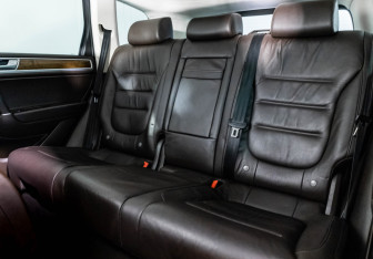 Подержанный автомобиль Volkswagen Touareg 2017 года (26 фото)