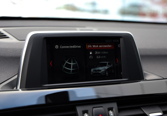 Подержанный автомобиль BMW X1 2019 года (14 фото)