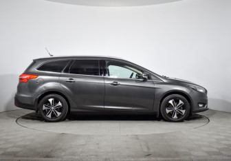 Подержанный автомобиль Ford Focus Wagon 2018 года (4 фото)