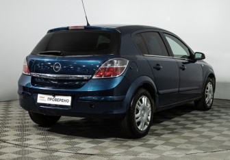 Подержанный автомобиль Opel Astra Hatchback 2007 года (5 фото)