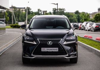 Подержанный автомобиль Lexus NX 2020 года (4 фото)