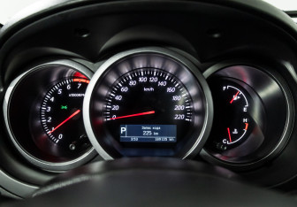 Подержанный автомобиль Suzuki Grand Vitara 2010 года (12 фото)
