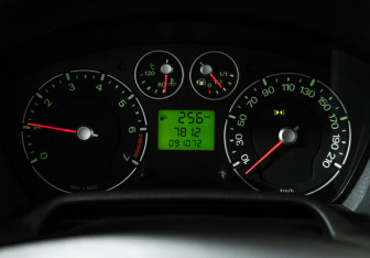 Подержанный автомобиль Ford Fusion 2011 года (12 фото)