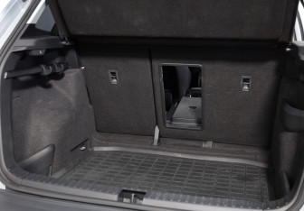 Подержанный автомобиль Skoda Karoq 2021 года (25 фото)