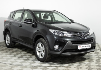 Подержанный автомобиль Toyota RAV4 2012 года (3 фото)