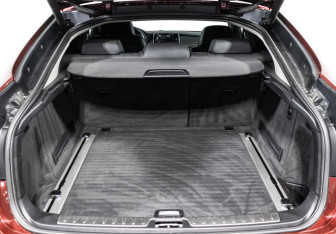 Подержанный автомобиль BMW X6 2013 года (21 фото)