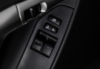 Подержанный автомобиль Toyota Verso 2011 года (16 фото)